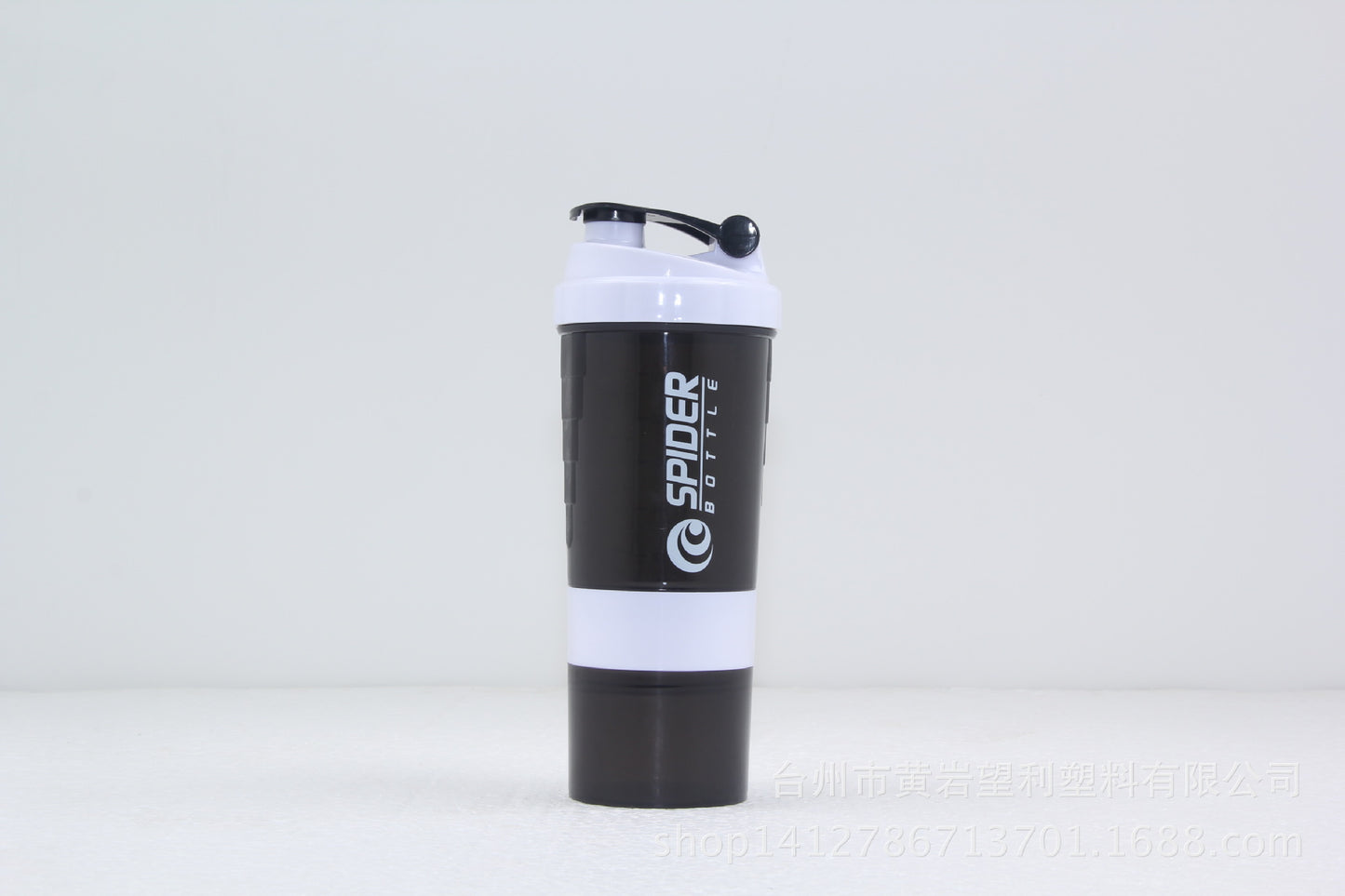 Tre lags shaker